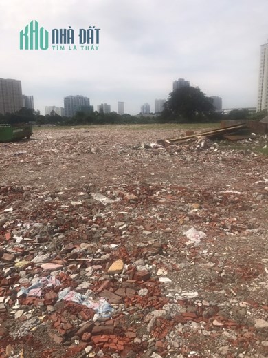 Cho thuê bãi để ô tô, chung chuyển hàng hóa, tập kết vật liệu... Đường Cương Kiên, Phường Mễ Trì,