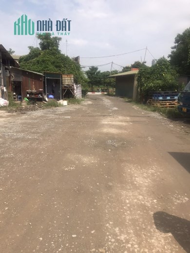 Cho thuê bãi để ô tô, chung chuyển hàng hóa, tập kết vật liệu... Đường Cương Kiên, Phường Mễ Trì,