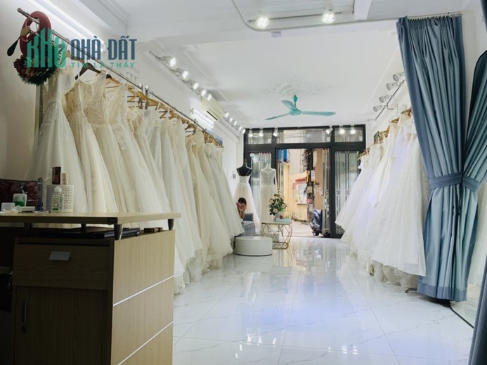 CẦN KHÁCH THUÊ NGUYÊN NHÀ NGUYỄN PHÚC LAI, ĐỐNG ĐA, KINH DOANH CỰC TỐT