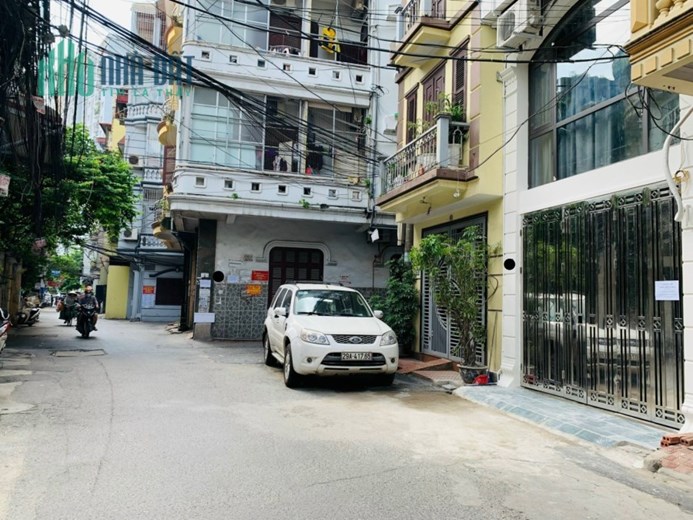CẦN KHÁCH THUÊ NGUYÊN NHÀ NGUYỄN PHÚC LAI, ĐỐNG ĐA, KINH DOANH CỰC TỐT