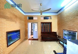 Cho thuê nhà riêng ngõ Trần Hữu Tước, Đống Đa, 20m ra hồ Đắc Di, nhà full đồ