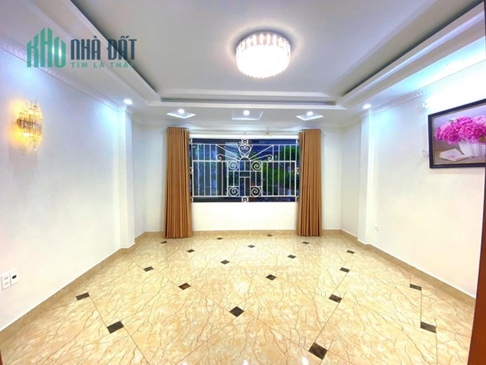 ⭐Chỉ 10 Tỷ-Ôtô đỗ cửa-Phố GIÁP NHẤT-Cạnh Royal City 53/56 x5T Thang Máy,K.doanh⭐
