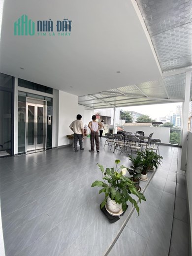 ⚜️ Nhà VIP Hoàng Cầu, Lô góc, Ngõ to như phố, 100m2 5T Thang máy, MT 18m, Chỉ 38 Tỷ ⚜️