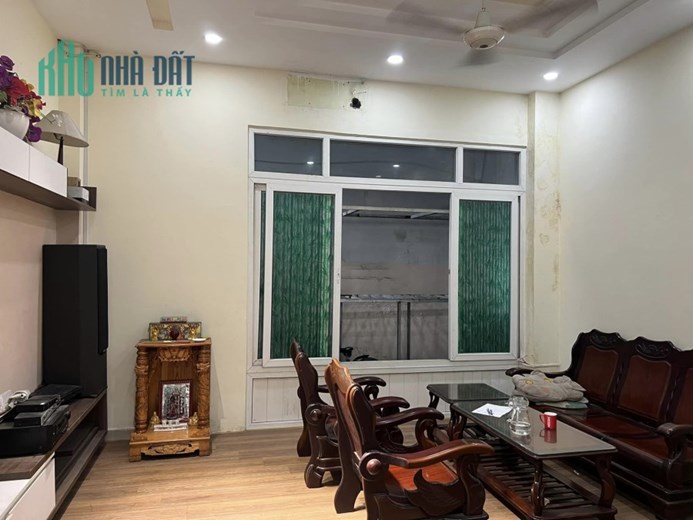 MẶT TIỀN ĐƯỜNG 10M - NGAY UBND QUẬN 12 - NGANG 5M HIẾM, 4 TẦNG BTCT, PHÙ HỢP LÀM VĂN PHÒNG CÔNG TY