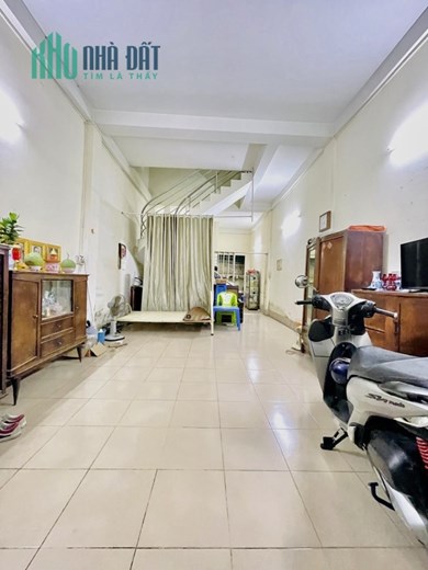 Bán Nhà 4.5Mx16M 2Tầng HXH - Đường Thoại Ngọc Hầu Quận Tân Phú Nhỉnh 5TỶ
