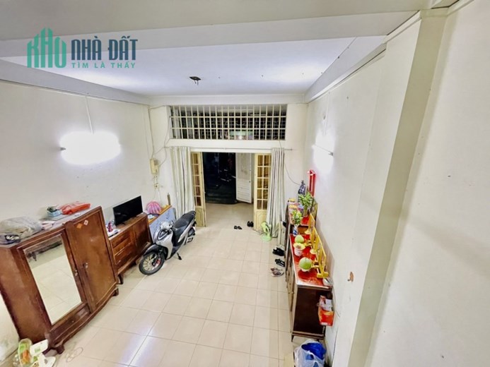 Bán Nhà 4.5Mx16M 2Tầng HXH - Đường Thoại Ngọc Hầu Quận Tân Phú Nhỉnh 5TỶ