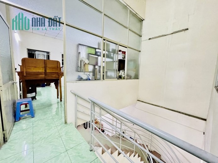 Bán Nhà 4.5Mx16M 2Tầng HXH - Đường Thoại Ngọc Hầu Quận Tân Phú Nhỉnh 5TỶ