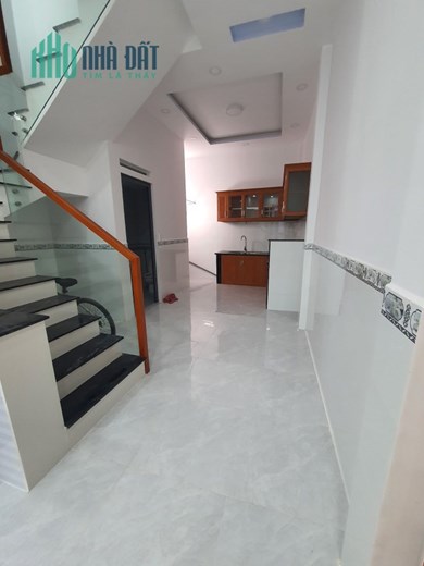 NGAY NGÃ TƯ BỐN XÃ - HƯƠNG LỘ 2 - 2 TẦNG - 44M2 - NHÀ MỚI Ở NGAY - CHỈ 4 TỶ