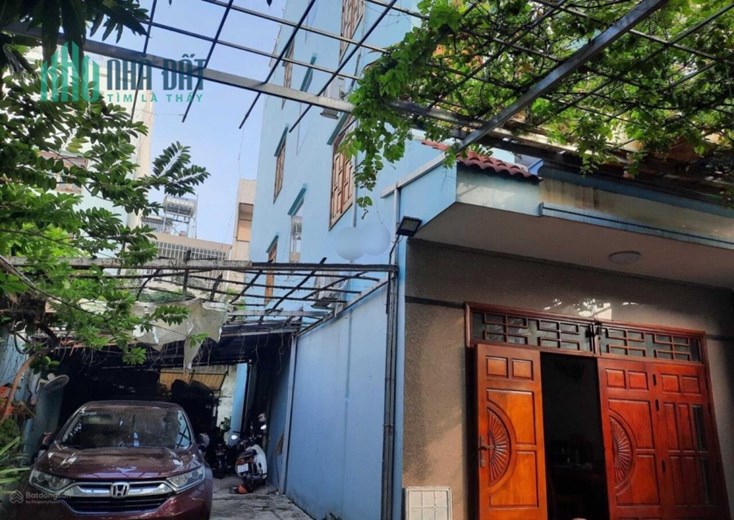 bán nhà Mặt tiền đường 5 Tầng. Ngang 10m, P. Linh Đông, dt 255 m²
