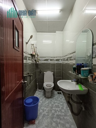 Bán Nhà Mặt Tiền Hoàng MInh Đạo 4m x14m Ngay Chợ Nhị Thiên Đường Chỉ 8.3 Tỷ