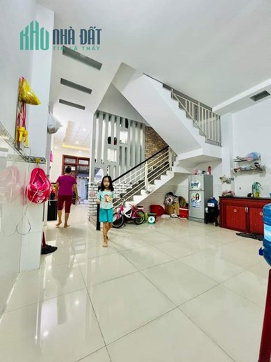 BÁN NHÀ HẺM 8M HÒA BÌNH, Q.TÂN PHÚ - 68M (4x17) A4 - 3 TẦNG BTCT - CHỈ 6 TỶ 1 TL