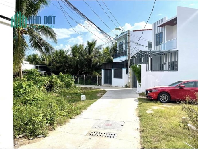 Bán đất tặng nhà sân vườn tuyệt đẹp Vĩnh Ngọc Nha Trang gần Sông giá tốt chỉ 10 tr/m2