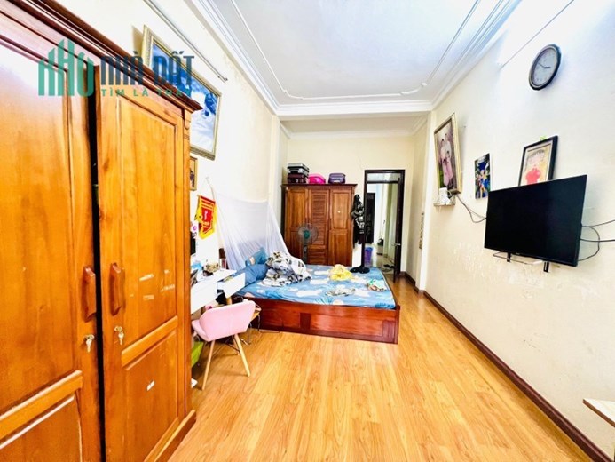 Bán nhà Mặt phố Đặng Tiến Đông 52m 4 tầng vỉa hè view hồ cực đẹp nhỉnh 10 tỷ lh 0817606560