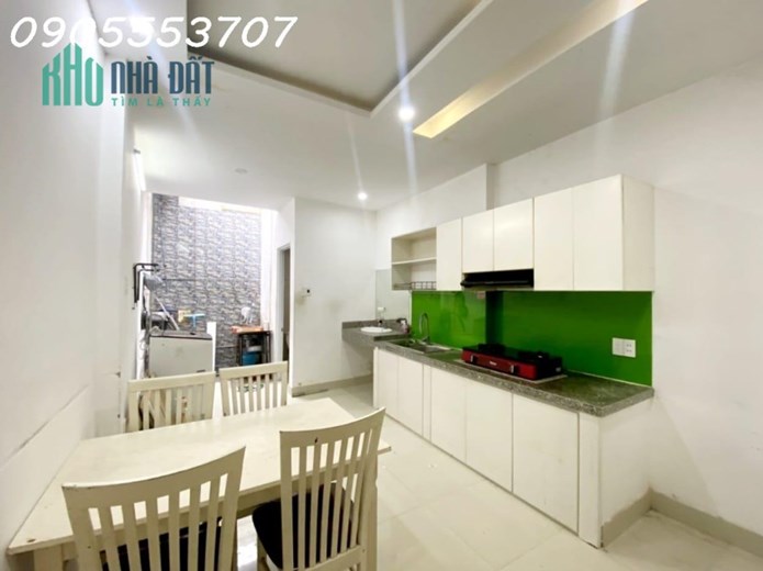 Sốc..Ko có căn thứ 2 - Hải Châu, Đà Nẵng - Nhà 3 tầng - Sát mặt tiền - Dt trên 50m2 - Giá 2,55 tỷ