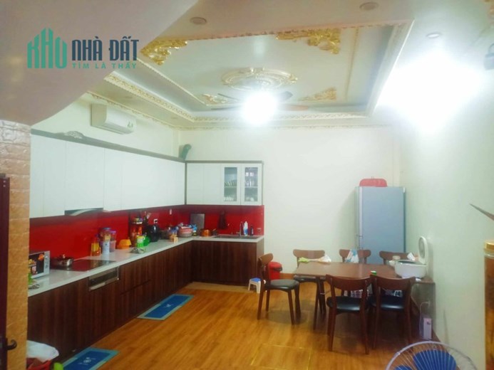 Chính chủ bán nhà riêng  Vình Quỳnh,84m,3 tầng, đẹp long lanh.