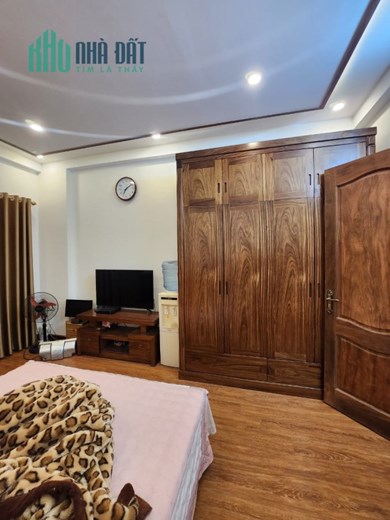 BÁN NHÀ CẠNH ĐH THƯƠNG MẠI CẦU GIẤY, PHÂN LÔ, ÔTÔ ĐỖ CỬA, 2 THOÁNG 50M2 NHỈNH 6 TỶ