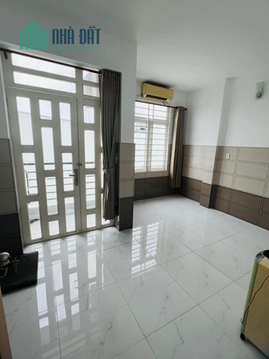 VỊ TRÍ ĐẸP QUẬN 5-Nguyễn Biểu-4TầngBTCT-HXH KD Cho Thuê15TR/TH,CHỈ 5,55TỶ TL