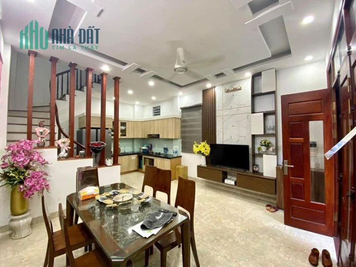 BÁN NHÀ ĐẶNG TIẾN ĐÔNG, 35m2x 4T, MT4.6m, Ô TÔ ĐỖ CỬA, LÔ GÓC, KINH DOANH, CHỈ NHỈNH 5 TỶ