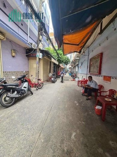 Nhà bán Nguyễn Thị Tần P2 Quận 8 4 tầng 4 PN  sân thượng 2 mặt tiền trước sau có cửa sau Giá: 3.9tỷ