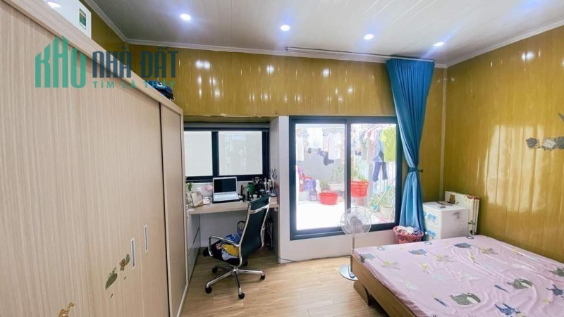 Bán nhà Cổ Nhuế, 70m2, 4T, mt4,5m, 3 thoáng, ô tô, 5.2 tỷ, Bắc Từ Liêm.