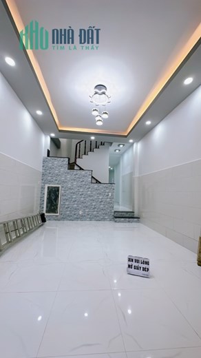 #Mặt tiền kinh doanh Ngay Chợ Đoàn Văn Bơ .  quận 4 (xe hơi Đậu trong nhà)
Ngang 4.3 x14 m-3 tấm