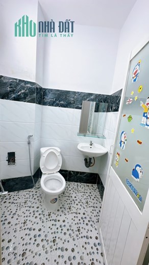 #Mặt tiền kinh doanh Ngay Chợ Đoàn Văn Bơ .  quận 4 (xe hơi Đậu trong nhà)
Ngang 4.3 x14 m-3 tấm