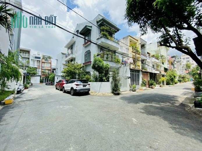 Bán gấp Nhà Đẹp Hẻm 8m Hoàng Hoa Thám, p12, Tân Bình