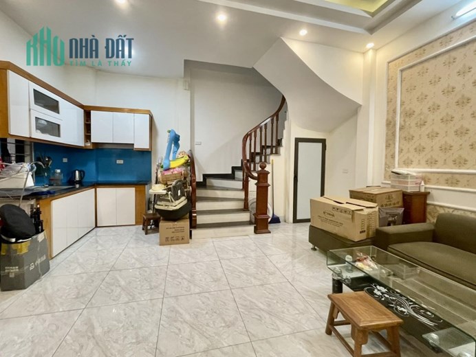SIÊU HIẾM TRUNG KÍNH – NHÀ ĐẸP, GẦN PHỐ - MẶT TIỀN QUYỀN LỰC – 38M2, NHỈNH 5 TỶ - PHẢI THẬT NHANH