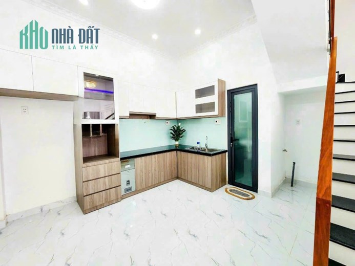 Bán nhà mặt tiền hẻm Gò Vấp, 72m2, 4 tầng , kinh doanh tốt.