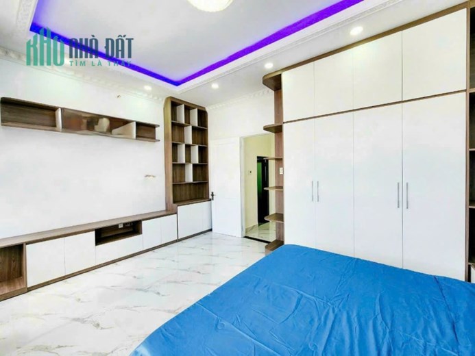 Bán nhà mặt tiền hẻm Gò Vấp, 72m2, 4 tầng , kinh doanh tốt.