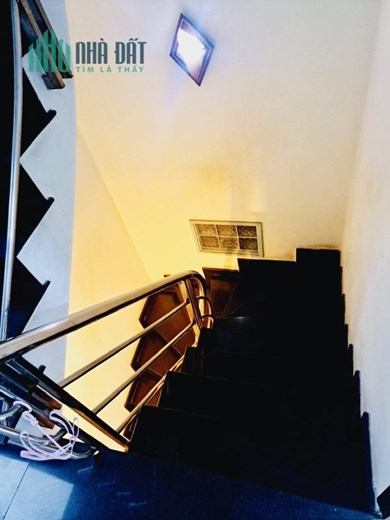 HÀNG NGỘP MẶT TIỀN KHU BÀN CỜ HỌ LÊ - 43M 4 TẦNG GIÁ 5.5 TỶ