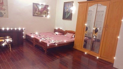 Cho thuê nhà riêng hoặc phòng studio tại phố Hàng Cân, Hoàn Kiếm, Hà Nội