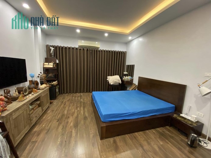 Bán nhà riêng siêu đẹp 52m, 5 tầng, MT 4.2m Trần Khát Chân, phố Huế, oto 10m, giá đẹp
