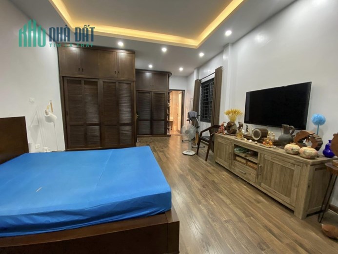 Bán nhà riêng siêu đẹp 52m, 5 tầng, MT 4.2m Trần Khát Chân, phố Huế, oto 10m, giá đẹp