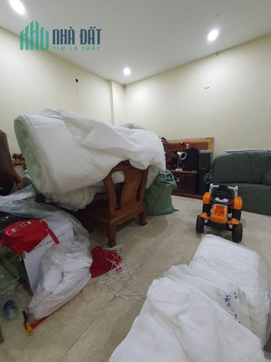 BÁN NHÀ - BÌNH TÂN - HẺM NHƯ MẶT TIỀN THÔNG -  KINH DOANH - 131M - 2 TẦNG -  8.X TỶ