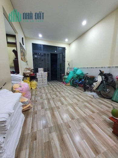 BÁN NHÀ - BÌNH TÂN - HẺM NHƯ MẶT TIỀN THÔNG -  KINH DOANH - 131M - 2 TẦNG -  8.X TỶ
