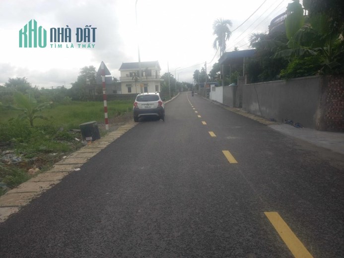Chính Chủ Cần Bán Đất Mặt Tiền Đường Át Phan – Vị Trí Đẹp.