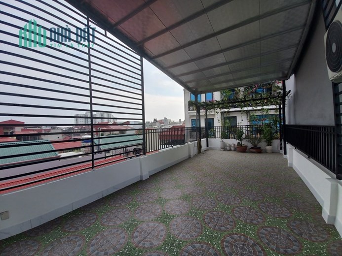 Bán nhà phân lô Nguyễn Văn Cừ, 70m x 5 tầng, ô tô tránh, kinh doanh, 12 tỷ 2
