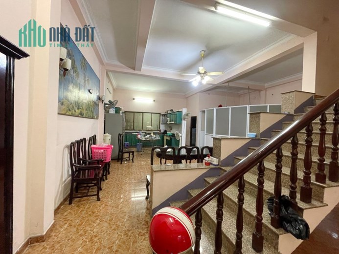 Cho thuê Biệt Thự MT đường đôi Phường Tân Kiểng Q7 - 35 Triệu