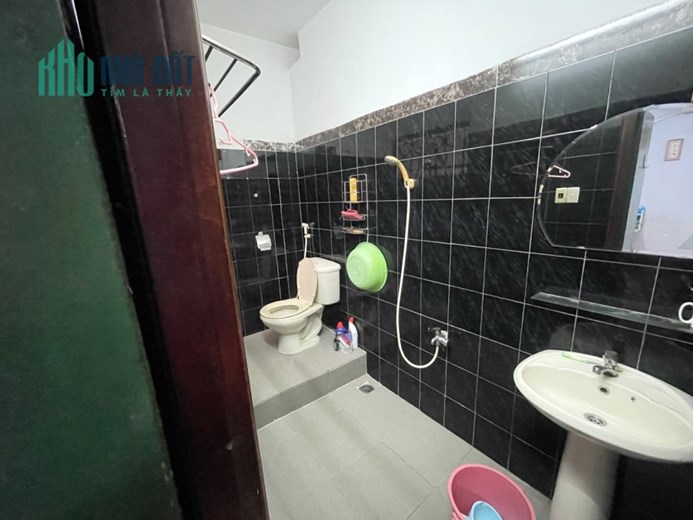 Cho thuê Biệt Thự MT đường đôi Phường Tân Kiểng Q7 - 35 Triệu
