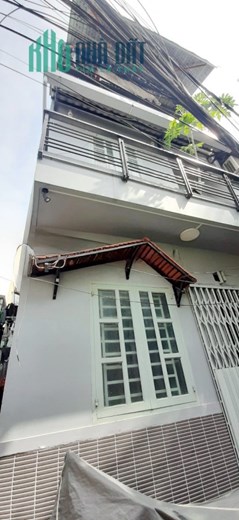Cho thuê NNC 3 tầng đường Nguyễn Thị Tần P1Q8. Giá 10 triệu
