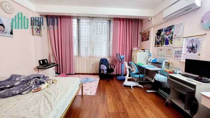 Bán nhà gần Đặng Văn Ngữ, căn góc, 30m ra mặt phố, 48m, 3Pn, 5 tỷ