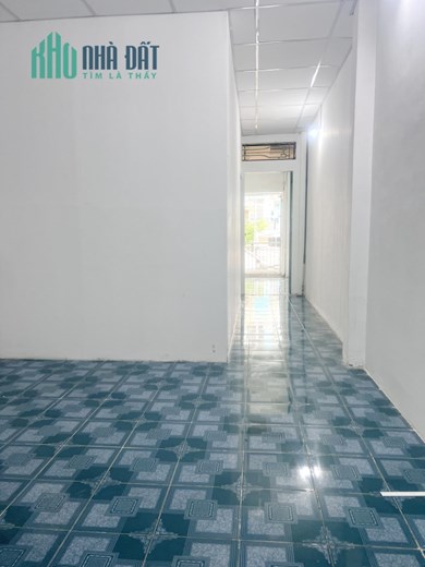 Cho thuê NNC hẻm rộng đường Tạ Quang Bửu P2Q8. Giá 13 triệu