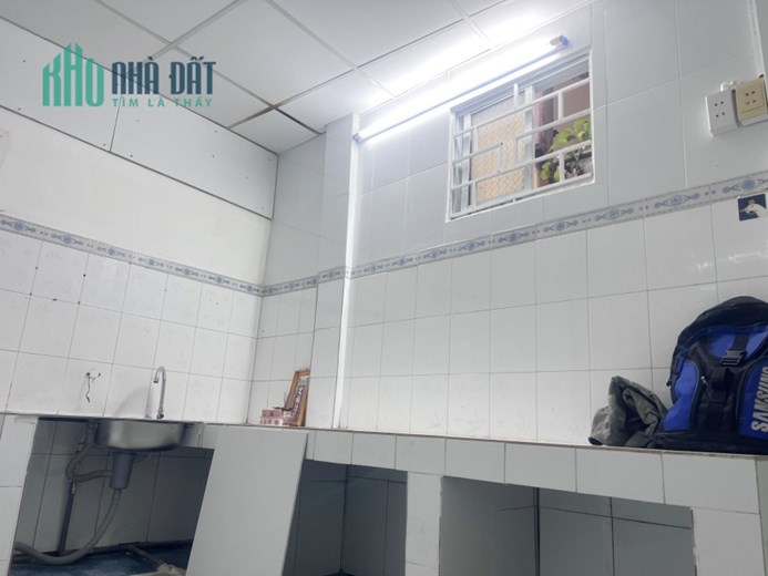 Cho thuê NNC hẻm rộng đường Tạ Quang Bửu P2Q8. Giá 13 triệu