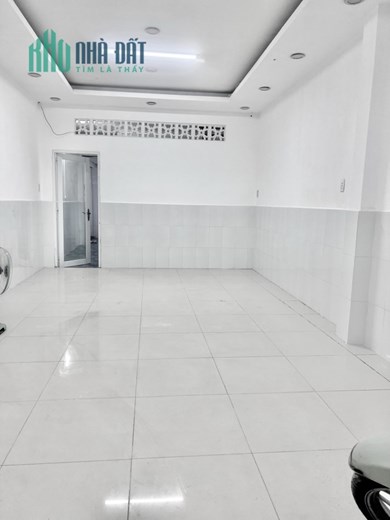 Cho thuê NNC hẻm rộng đường Tạ Quang Bửu P2Q8. Giá 13 triệu