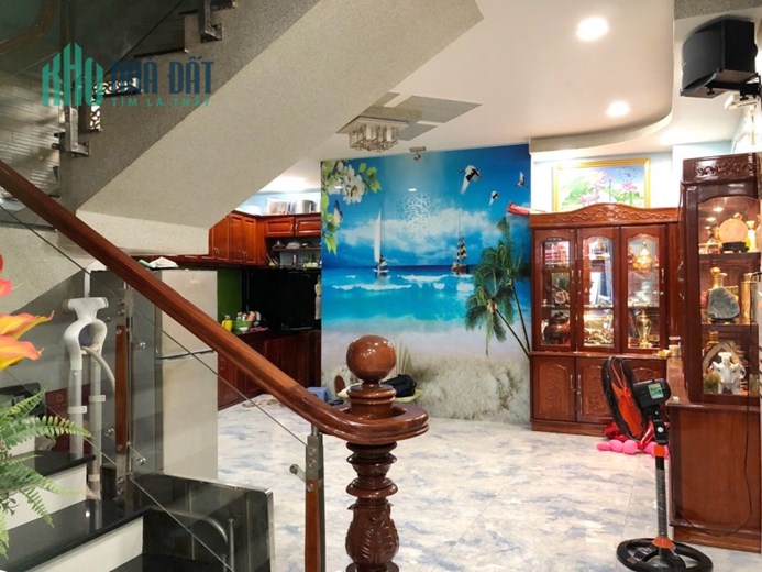 Nhà 4 tầng hẻm ôtô đường Dương Bá Trạc P1Q8. Giá 5,5 tỷ TL