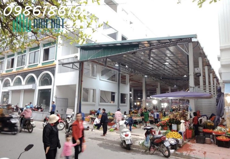 Bán 2 gian hàng Ăn uống chợ Du Lịch Lào Cai