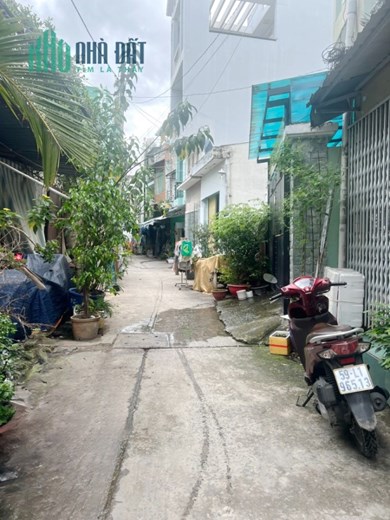 Nhà 2 tầng sát chợ Rạch Ông đường Nguyễn Thị Tần P2Q8