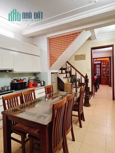 Bán Nhà Ngõ 462 Đương Bưởi 50m2x4 tầng, hơn 5m ra ô tô tránh, 4 phòng ngủ đầy đủ công năng, giá đầu