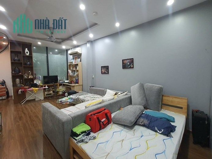 Bán nhà Chùa Láng 46m2 4 tầng, ngõ nông thoáng, gần oto, nhỉnh 4 tỷ.
